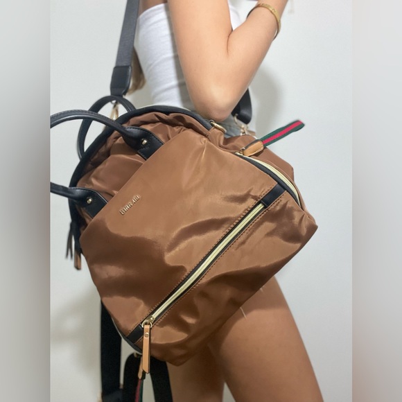 European Backpack - Picture 3 of 9